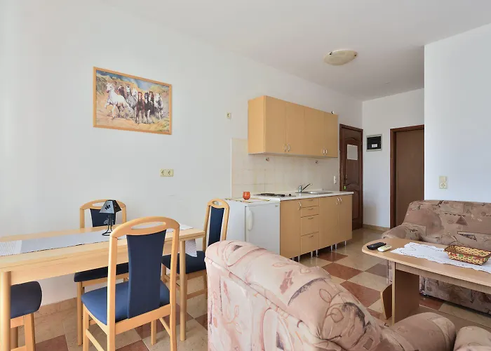 Appartamento Vesna 2 With Terrace