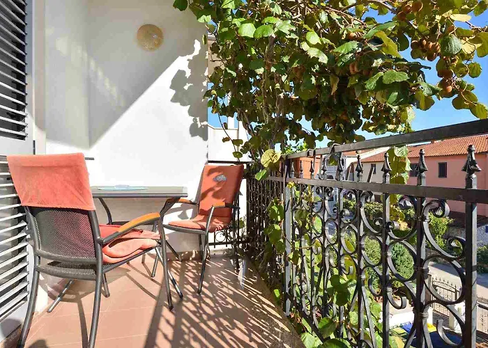 Appartamento Vesna 2 With Terrace *