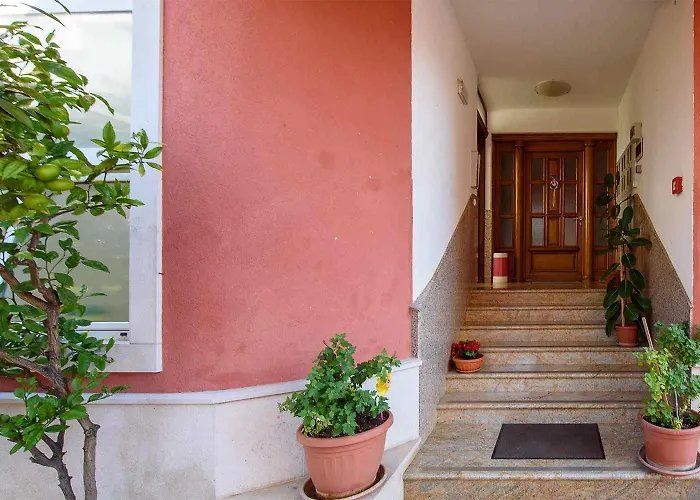 Appartamento Vesna 2 With Terrace